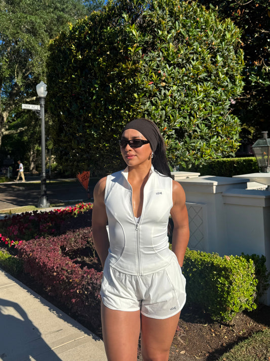 Levé Running Short White
